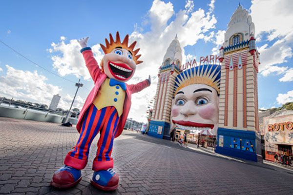 10 dia diem sydney luna park